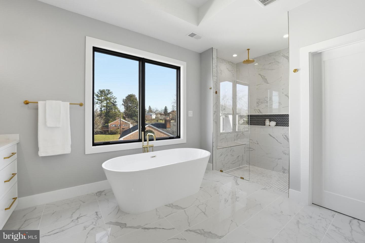 1715 MAXWELL CT, MCLEAN, Virginia 22101, 7 Bedrooms Bedrooms, ,7 BathroomsBathrooms,Residential,For sale,1715 MAXWELL CT,VAFX2285900 MLS # VAFX2285900