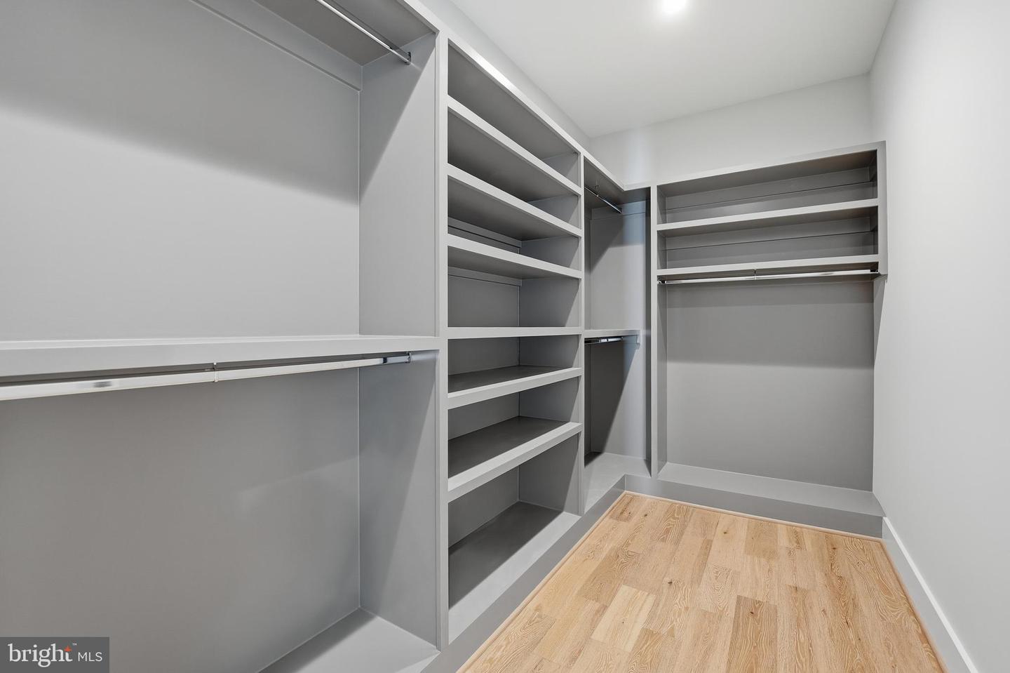 1715 MAXWELL CT, MCLEAN, Virginia 22101, 7 Bedrooms Bedrooms, ,7 BathroomsBathrooms,Residential,For sale,1715 MAXWELL CT,VAFX2285900 MLS # VAFX2285900