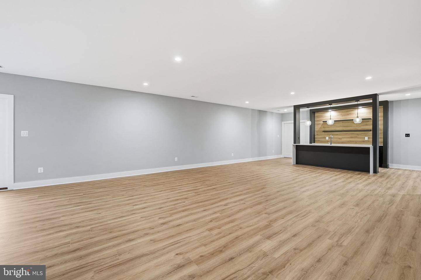 1715 MAXWELL CT, MCLEAN, Virginia 22101, 7 Bedrooms Bedrooms, ,7 BathroomsBathrooms,Residential,For sale,1715 MAXWELL CT,VAFX2285900 MLS # VAFX2285900