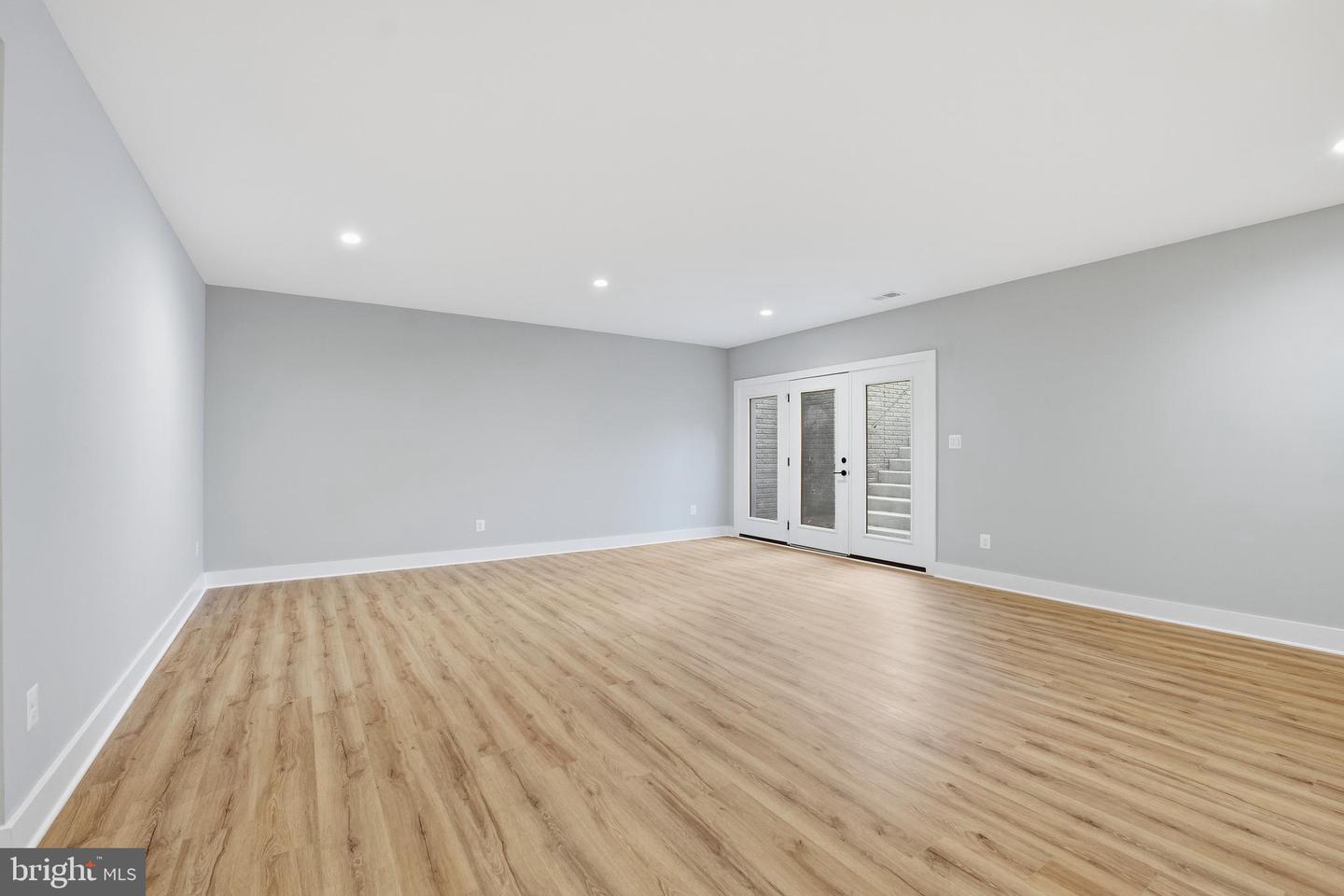 1715 MAXWELL CT, MCLEAN, Virginia 22101, 7 Bedrooms Bedrooms, ,7 BathroomsBathrooms,Residential,For sale,1715 MAXWELL CT,VAFX2285900 MLS # VAFX2285900