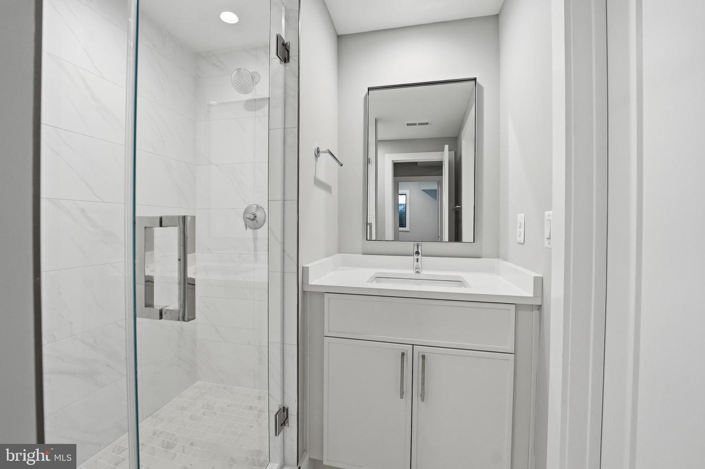 1715 MAXWELL CT, MCLEAN, Virginia 22101, 7 Bedrooms Bedrooms, ,7 BathroomsBathrooms,Residential,For sale,1715 MAXWELL CT,VAFX2285900 MLS # VAFX2285900