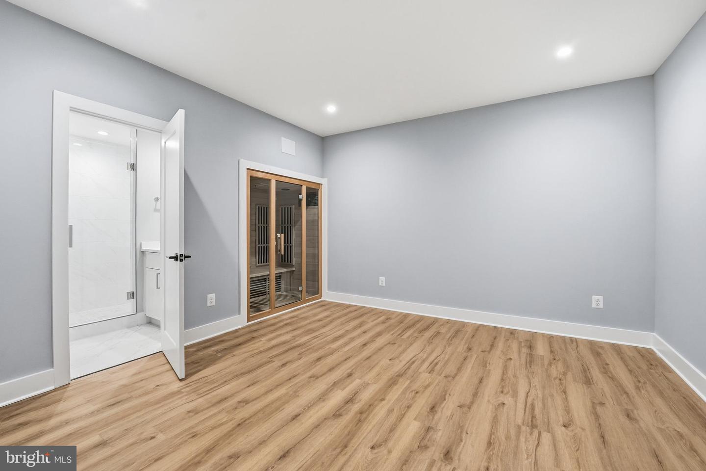 1715 MAXWELL CT, MCLEAN, Virginia 22101, 7 Bedrooms Bedrooms, ,7 BathroomsBathrooms,Residential,For sale,1715 MAXWELL CT,VAFX2285900 MLS # VAFX2285900