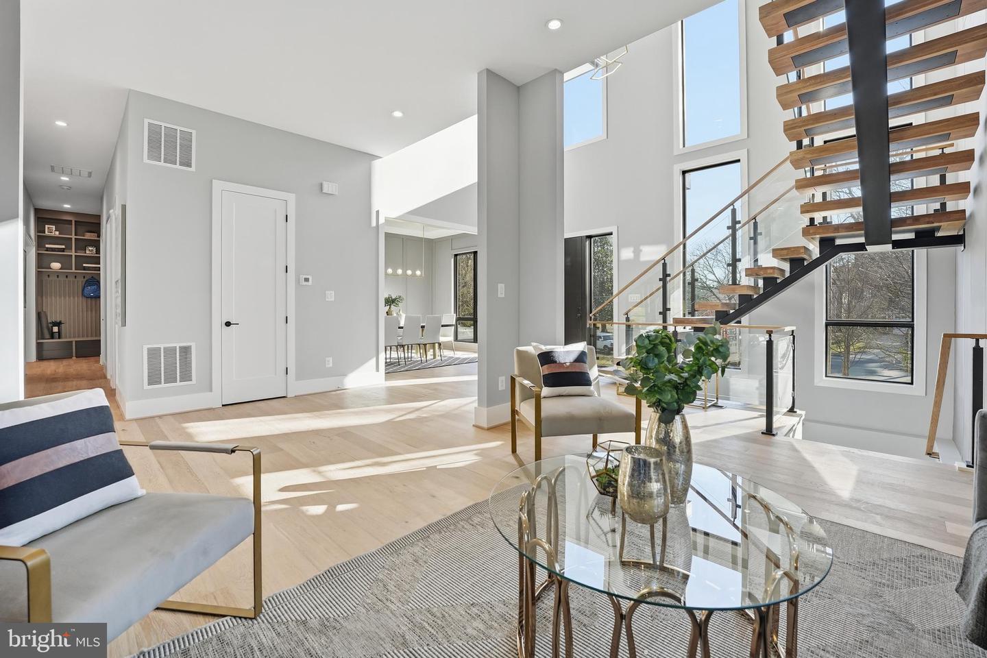 1715 MAXWELL CT, MCLEAN, Virginia 22101, 7 Bedrooms Bedrooms, ,7 BathroomsBathrooms,Residential,For sale,1715 MAXWELL CT,VAFX2285900 MLS # VAFX2285900