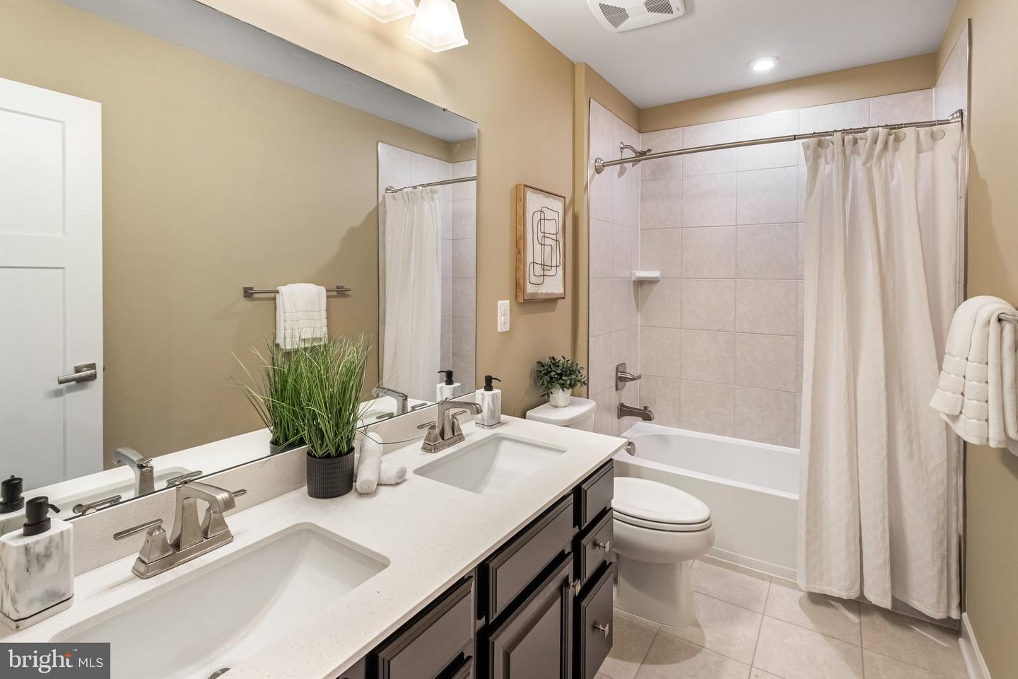 11363 WHEELER RIDGE DR, MANASSAS, Virginia 20109, 4 Bedrooms Bedrooms, ,3 BathroomsBathrooms,Residential,For sale,11363 WHEELER RIDGE DR,VAPW2110602 MLS # VAPW2110602