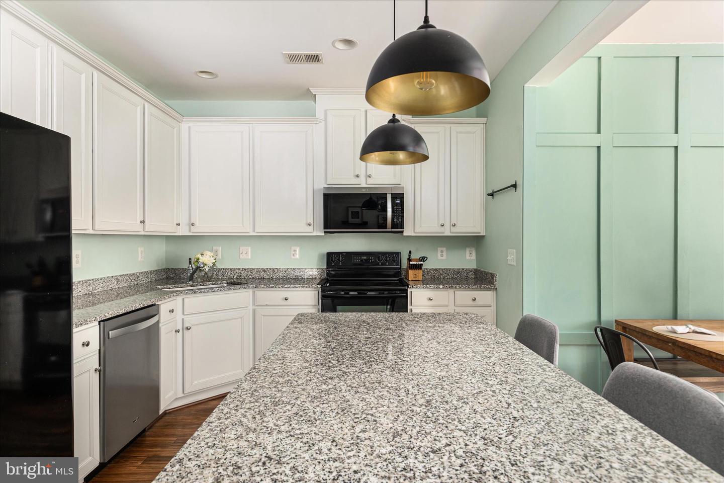 14810 MASON CREEK CIR, WOODBRIDGE, Virginia 22191, 2 Bedrooms Bedrooms, ,2 BathroomsBathrooms,Residential,For sale,14810 MASON CREEK CIR,VAPW2110682 MLS # VAPW2110682