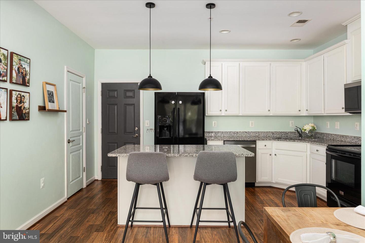 14810 MASON CREEK CIR, WOODBRIDGE, Virginia 22191, 2 Bedrooms Bedrooms, ,2 BathroomsBathrooms,Residential,For sale,14810 MASON CREEK CIR,VAPW2110682 MLS # VAPW2110682