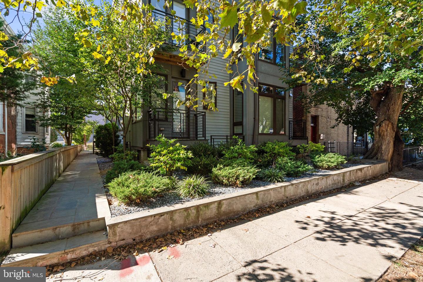 4126 8TH ST NW #2, WASHINGTON, District Of Columbia 20011, 2 Bedrooms Bedrooms, ,2 BathroomsBathrooms,Residential,For sale,4126 8TH ST NW #2,DCDC2241930 MLS # DCDC2241930