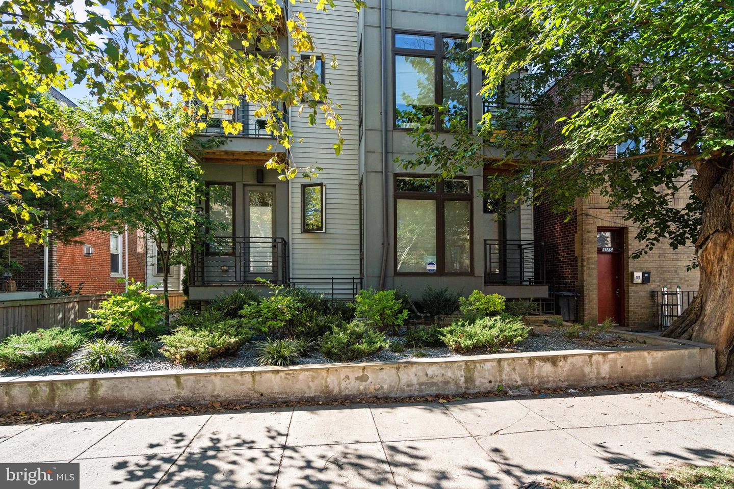 4126 8TH ST NW #2, WASHINGTON, District Of Columbia 20011, 2 Bedrooms Bedrooms, ,2 BathroomsBathrooms,Residential,For sale,4126 8TH ST NW #2,DCDC2241930 MLS # DCDC2241930