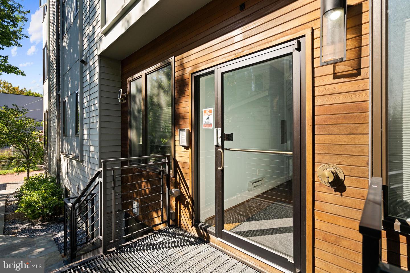 4126 8TH ST NW #2, WASHINGTON, District Of Columbia 20011, 2 Bedrooms Bedrooms, ,2 BathroomsBathrooms,Residential,For sale,4126 8TH ST NW #2,DCDC2241930 MLS # DCDC2241930