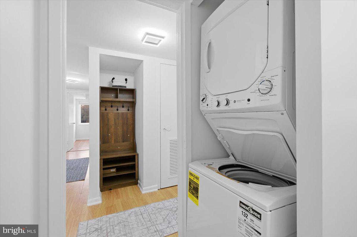 1427 NORTHGATE SQ #27/22B, RESTON, Virginia 20190, 2 Bedrooms Bedrooms, 7 Rooms Rooms,2 BathroomsBathrooms,Residential,For sale,1427 NORTHGATE SQ #27/22B,VAFX2286244 MLS # VAFX2286244