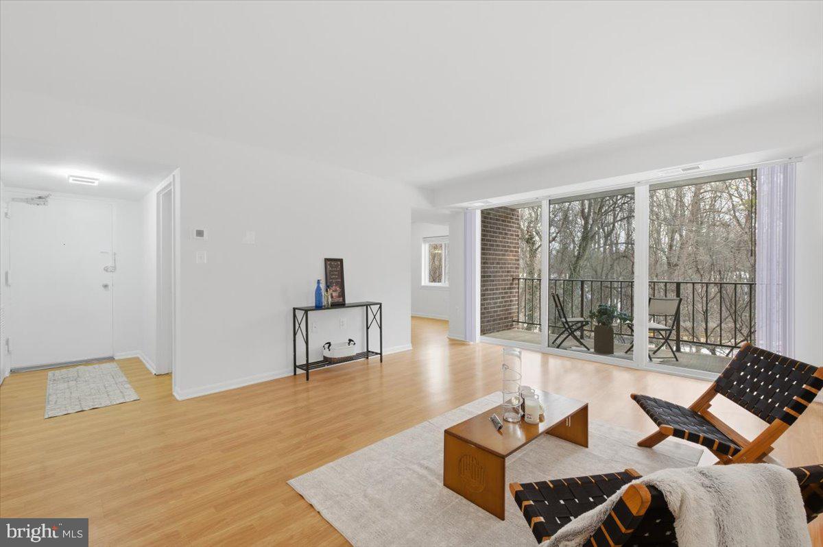 1427 NORTHGATE SQ #27/22B, RESTON, Virginia 20190, 2 Bedrooms Bedrooms, 7 Rooms Rooms,2 BathroomsBathrooms,Residential,For sale,1427 NORTHGATE SQ #27/22B,VAFX2286244 MLS # VAFX2286244