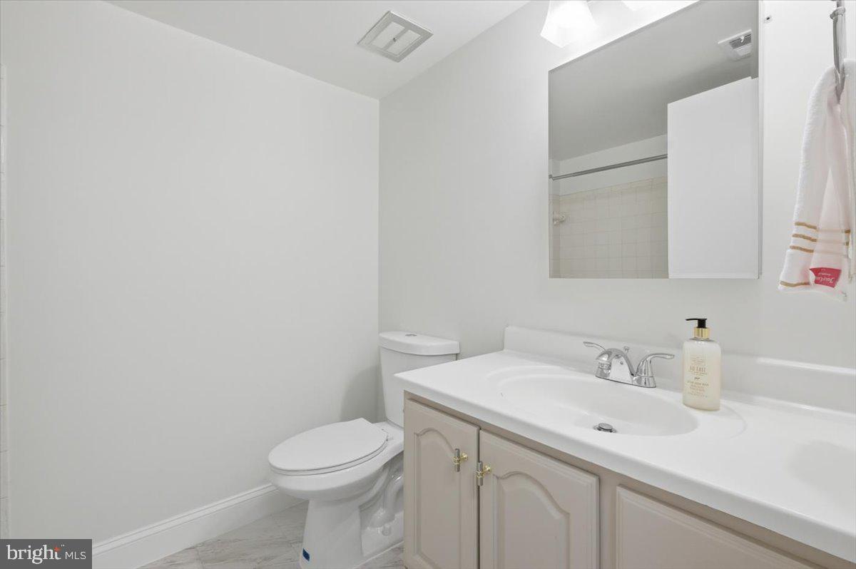 1427 NORTHGATE SQ #27/22B, RESTON, Virginia 20190, 2 Bedrooms Bedrooms, 7 Rooms Rooms,2 BathroomsBathrooms,Residential,For sale,1427 NORTHGATE SQ #27/22B,VAFX2286244 MLS # VAFX2286244