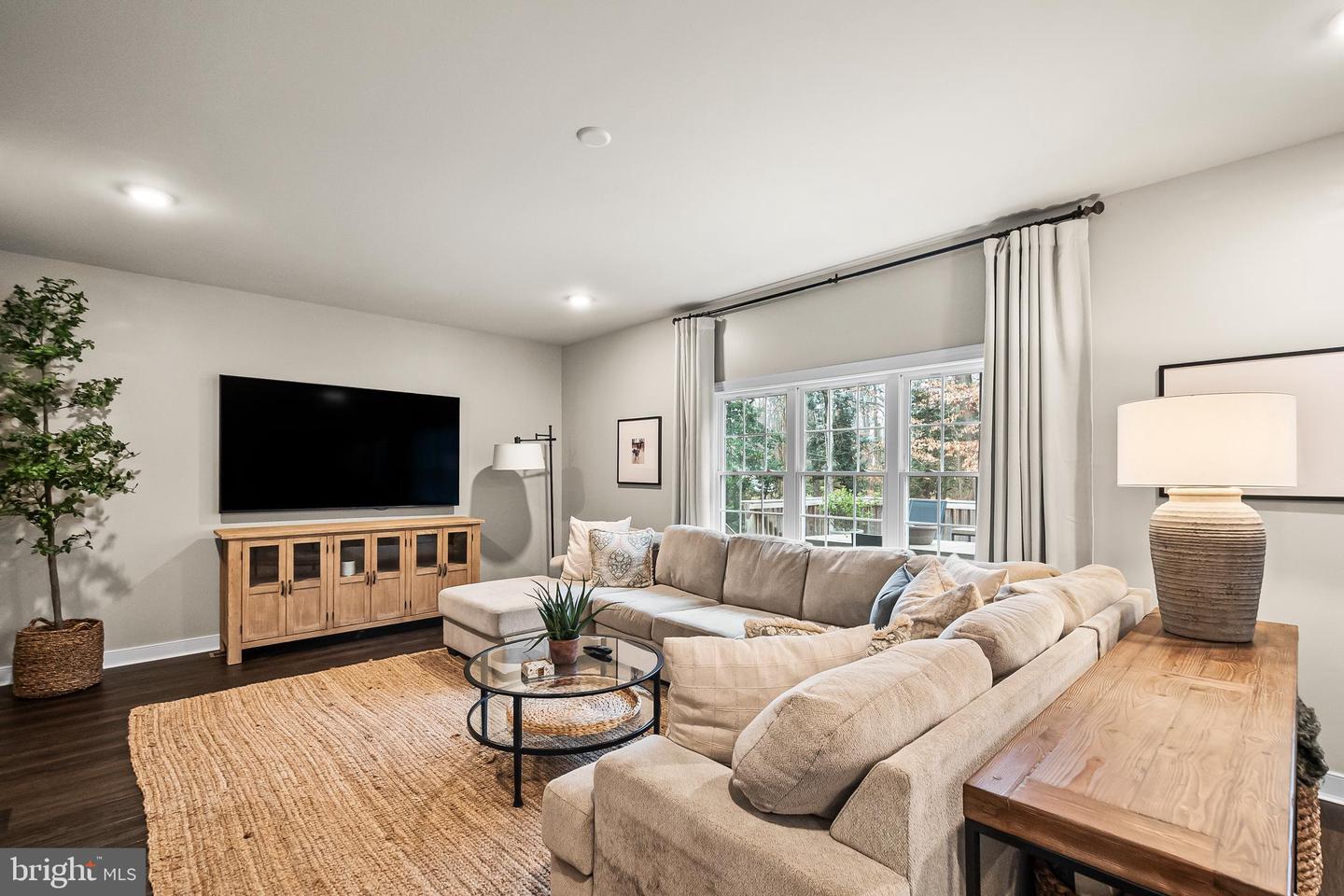 5980 EVERGREEN, LORTON, Virginia 22079, 4 Bedrooms Bedrooms, ,3 BathroomsBathrooms,Residential,For sale,5980 EVERGREEN,VAFX2286264 MLS # VAFX2286264