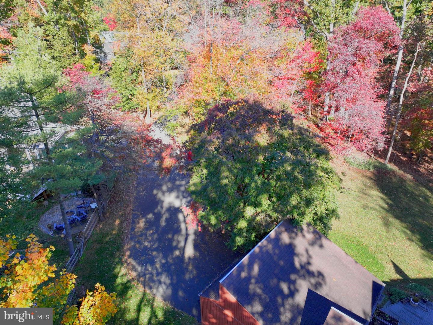 11813 VALE RD, OAKTON, Virginia 22124, 4 Bedrooms Bedrooms, 7 Rooms Rooms,2 BathroomsBathrooms,Residential,For sale,11813 VALE RD,VAFX2286274 MLS # VAFX2286274