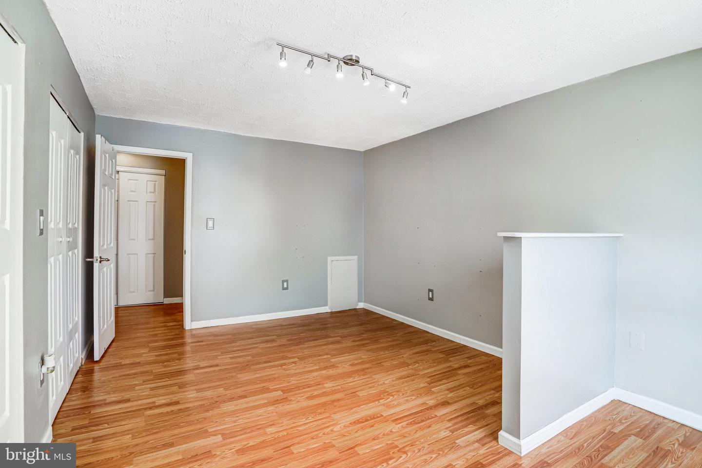 5612 BLOOMFIELD DR #204, ALEXANDRIA, Virginia 22312, 1 Bedroom Bedrooms, ,1 BathroomBathrooms,Residential,For sale,5612 BLOOMFIELD DR #204,VAFX2286310 MLS # VAFX2286310