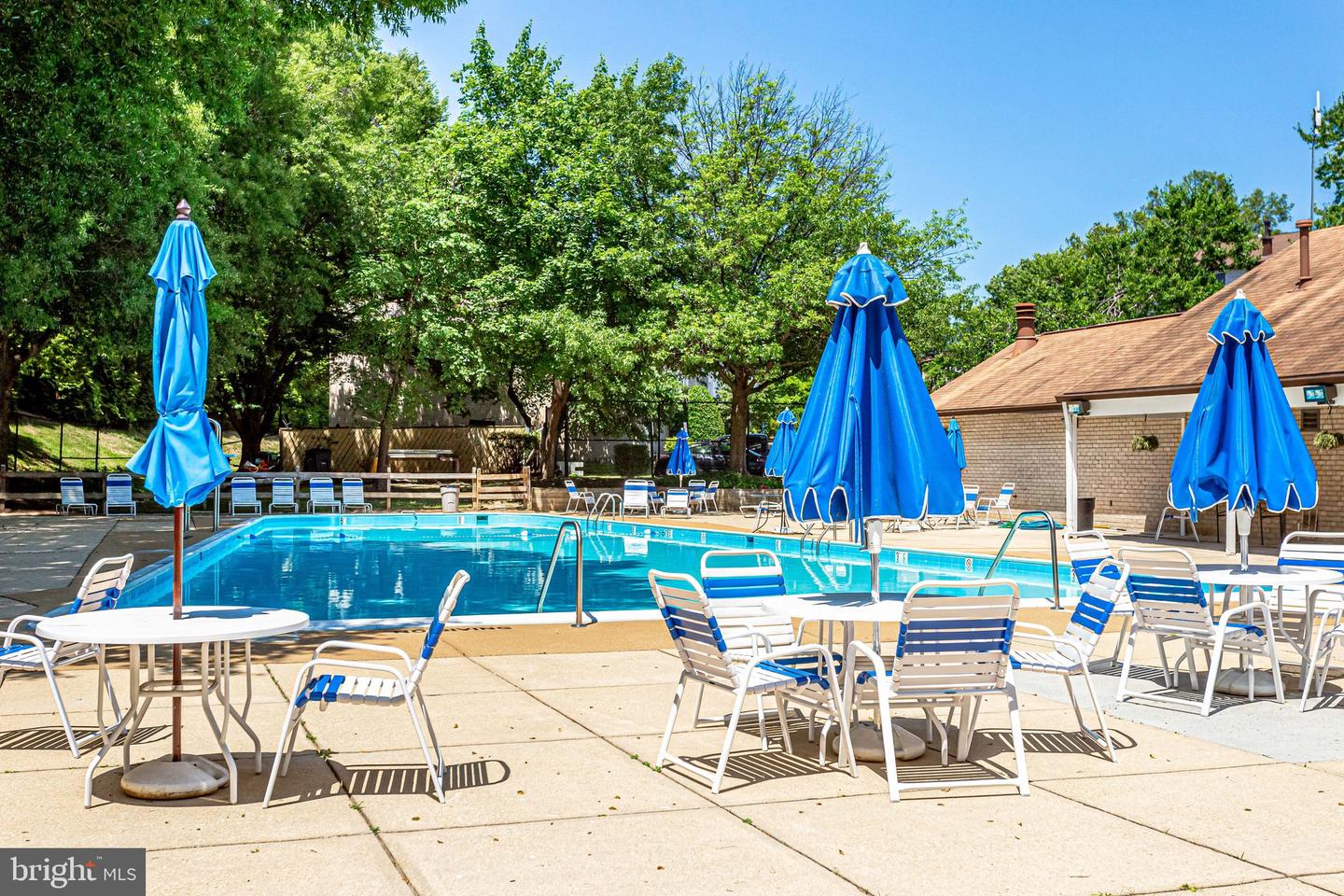 5612 BLOOMFIELD DR #204, ALEXANDRIA, Virginia 22312, 1 Bedroom Bedrooms, ,1 BathroomBathrooms,Residential,For sale,5612 BLOOMFIELD DR #204,VAFX2286310 MLS # VAFX2286310