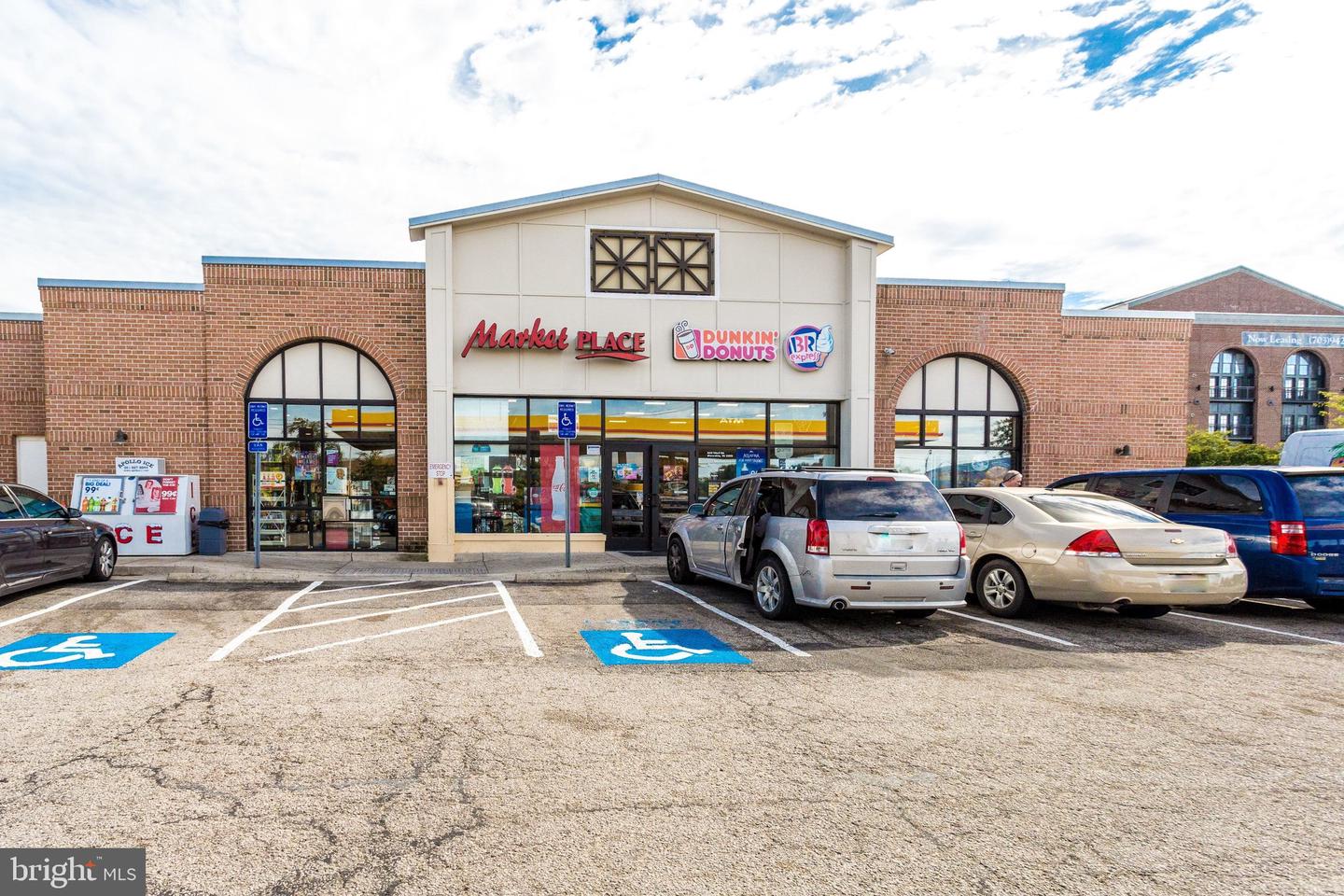 5612 BLOOMFIELD DR #204, ALEXANDRIA, Virginia 22312, 1 Bedroom Bedrooms, ,1 BathroomBathrooms,Residential,For sale,5612 BLOOMFIELD DR #204,VAFX2286310 MLS # VAFX2286310