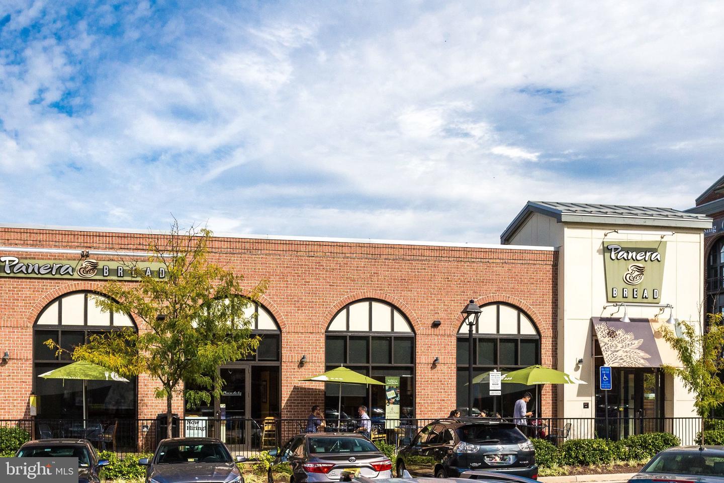 5612 BLOOMFIELD DR #204, ALEXANDRIA, Virginia 22312, 1 Bedroom Bedrooms, ,1 BathroomBathrooms,Residential,For sale,5612 BLOOMFIELD DR #204,VAFX2286310 MLS # VAFX2286310