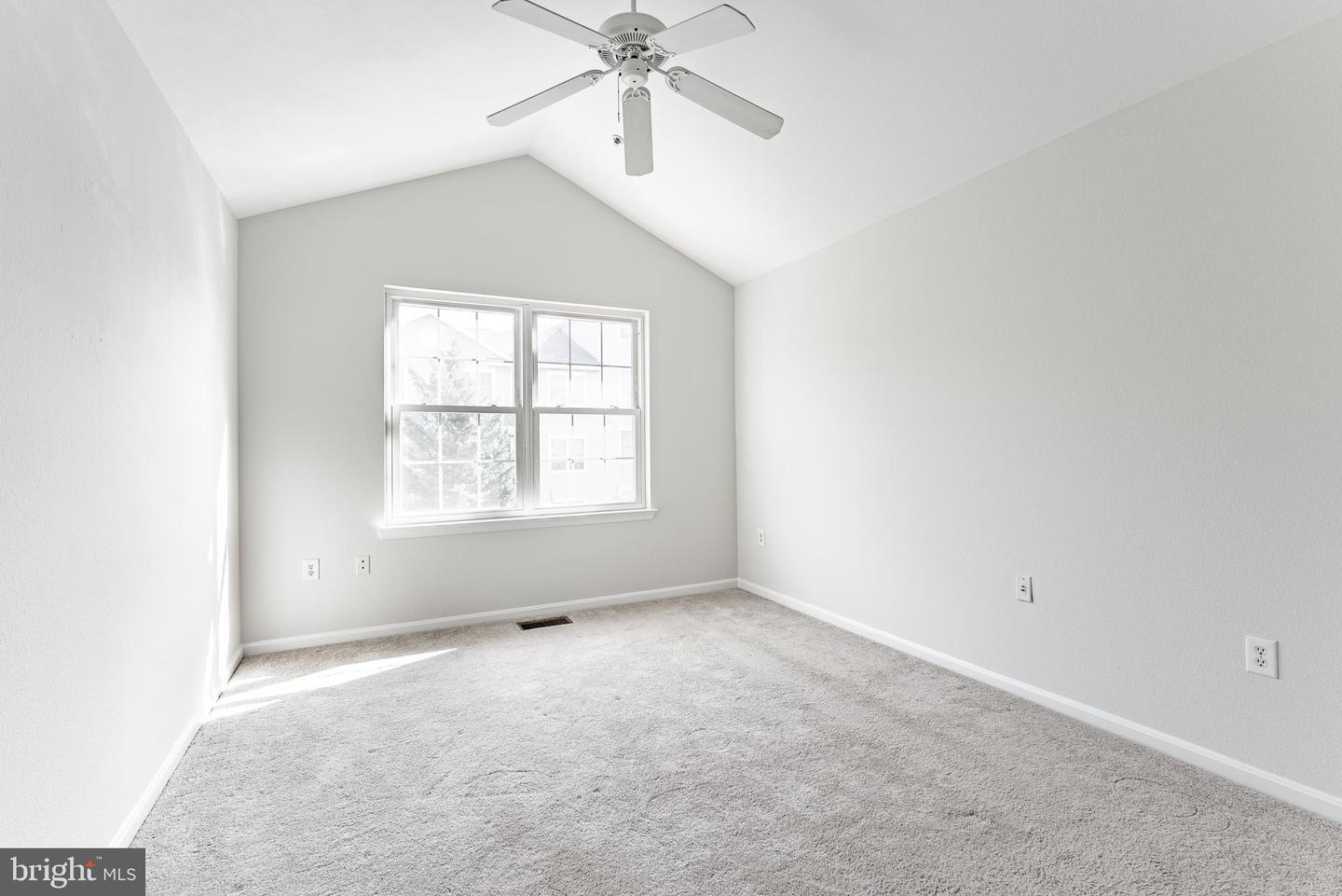 12887 FAIR BRIAR LN, FAIRFAX, Virginia 22033, 2 Bedrooms Bedrooms, ,2 BathroomsBathrooms,Residential,For sale,12887 FAIR BRIAR LN,VAFX2286548 MLS # VAFX2286548