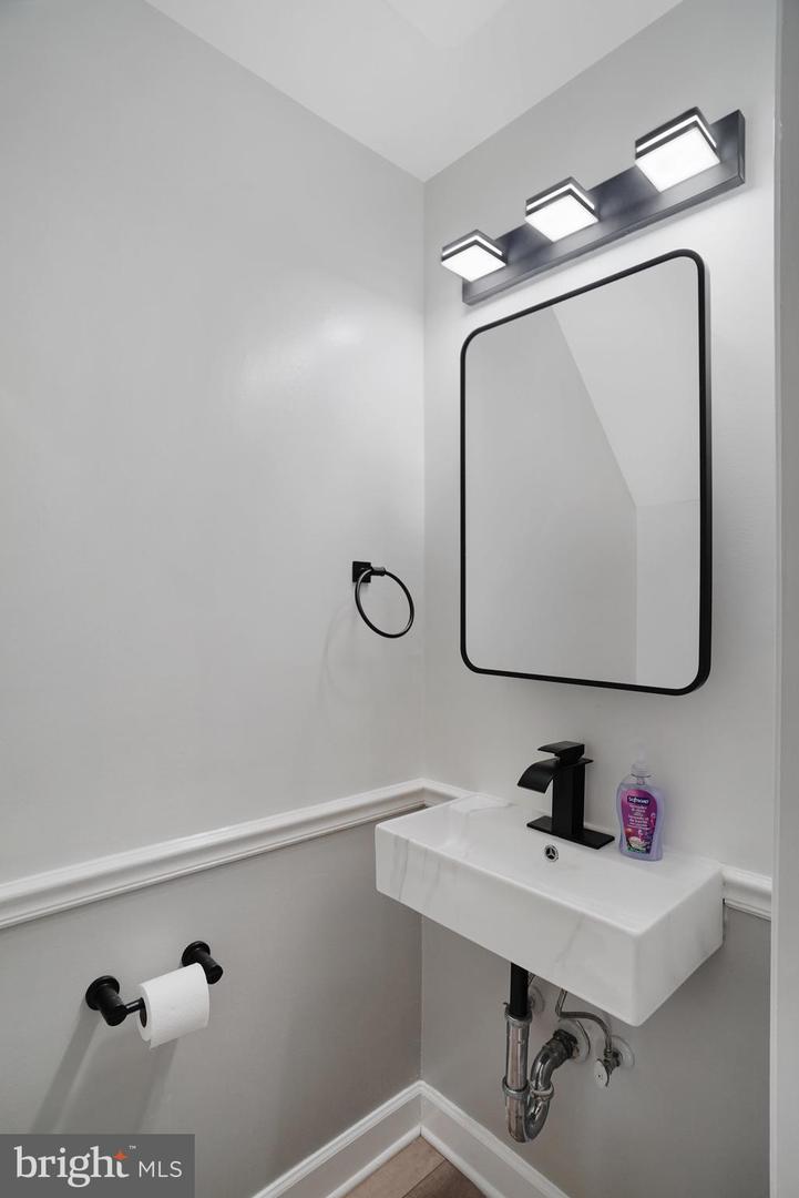 5925 MINUTEMEN RD #248, SPRINGFIELD, Virginia 22152, 2 Bedrooms Bedrooms, ,1 BathroomBathrooms,Residential,For sale,5925 MINUTEMEN RD #248,VAFX2286334 MLS # VAFX2286334