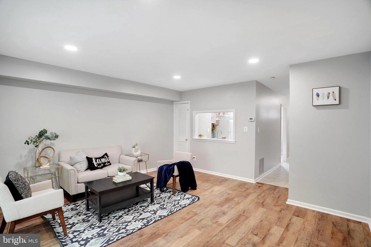 5925 MINUTEMEN RD #248, SPRINGFIELD, Virginia 22152, 2 Bedrooms Bedrooms, ,1 BathroomBathrooms,Residential,For sale,5925 MINUTEMEN RD #248,VAFX2286334 MLS # VAFX2286334