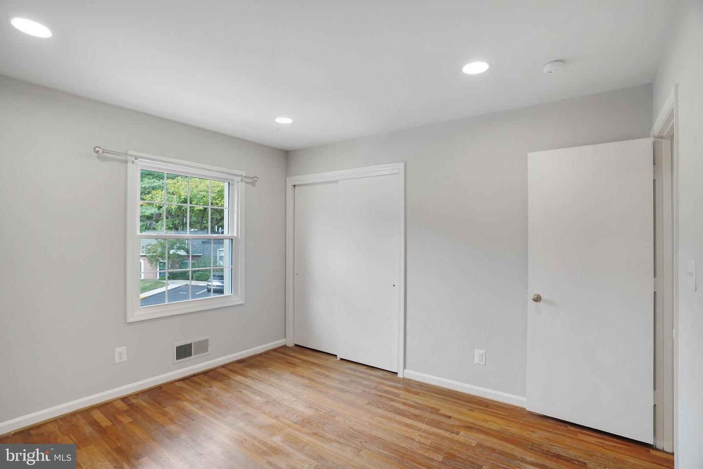 5925 MINUTEMEN RD #248, SPRINGFIELD, Virginia 22152, 2 Bedrooms Bedrooms, ,1 BathroomBathrooms,Residential,For sale,5925 MINUTEMEN RD #248,VAFX2286334 MLS # VAFX2286334