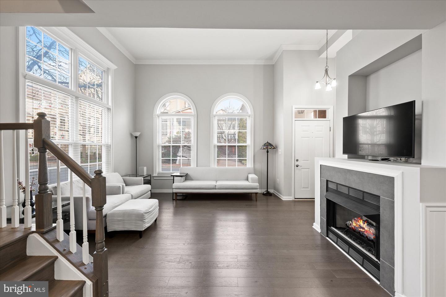 4908-A JOHN TICER DR #A, ALEXANDRIA, Virginia 22304, 2 Bedrooms Bedrooms, ,2 BathroomsBathrooms,Residential,For sale,4908-A JOHN TICER DR #A,VAAX2053290 MLS # VAAX2053290