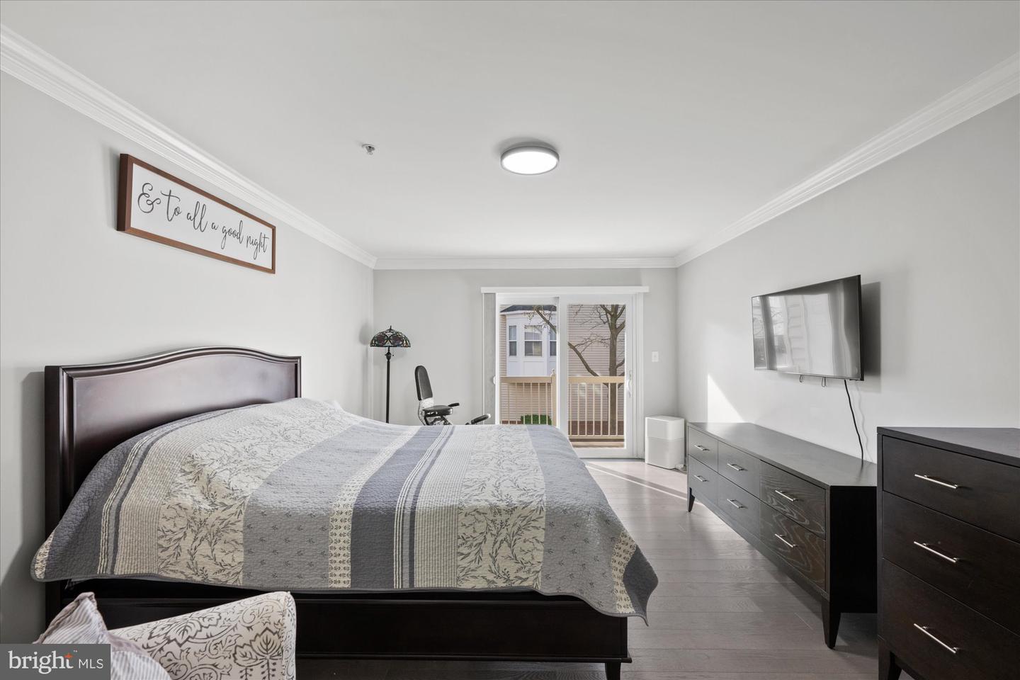 4908-A JOHN TICER DR #A, ALEXANDRIA, Virginia 22304, 2 Bedrooms Bedrooms, ,2 BathroomsBathrooms,Residential,For sale,4908-A JOHN TICER DR #A,VAAX2053290 MLS # VAAX2053290