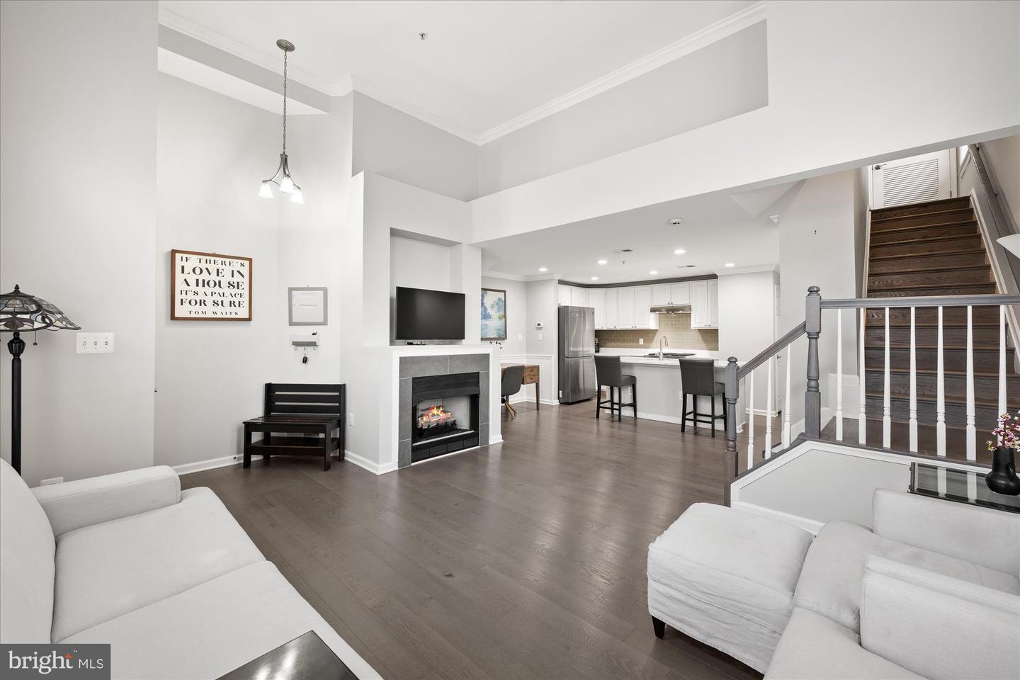 4908-A JOHN TICER DR #A, ALEXANDRIA, Virginia 22304, 2 Bedrooms Bedrooms, ,2 BathroomsBathrooms,Residential,For sale,4908-A JOHN TICER DR #A,VAAX2053290 MLS # VAAX2053290