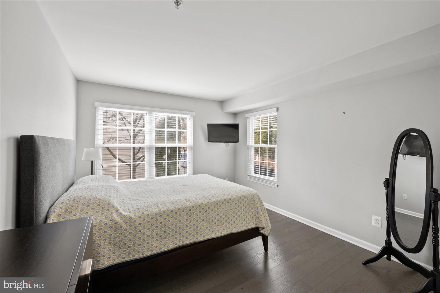 4908-A JOHN TICER DR #A, ALEXANDRIA, Virginia 22304, 2 Bedrooms Bedrooms, ,2 BathroomsBathrooms,Residential,For sale,4908-A JOHN TICER DR #A,VAAX2053290 MLS # VAAX2053290