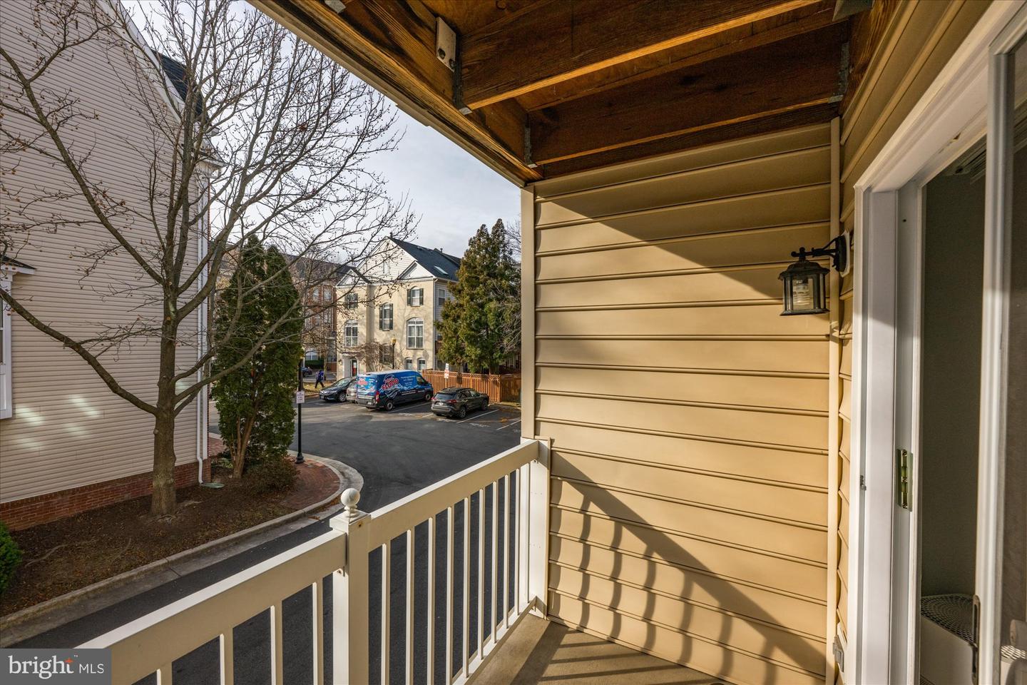 4908-A JOHN TICER DR #A, ALEXANDRIA, Virginia 22304, 2 Bedrooms Bedrooms, ,2 BathroomsBathrooms,Residential,For sale,4908-A JOHN TICER DR #A,VAAX2053290 MLS # VAAX2053290