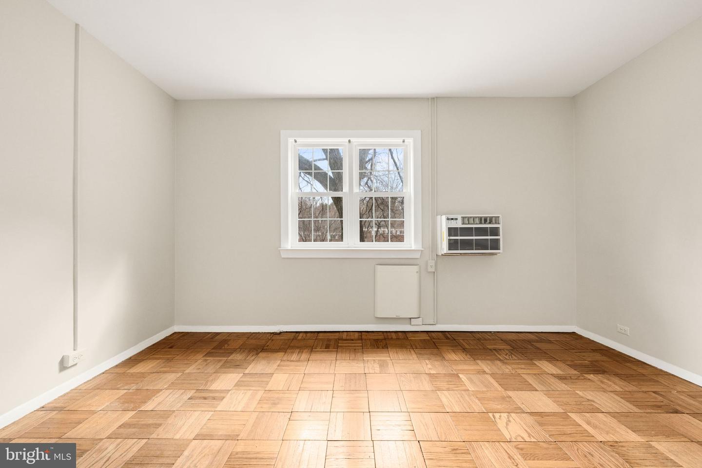 1455 MARTHA CUSTIS DR, ALEXANDRIA, Virginia 22302, 3 Bedrooms Bedrooms, ,1 BathroomBathrooms,Residential,For sale,1455 MARTHA CUSTIS DR,VAAX2053322 MLS # VAAX2053322