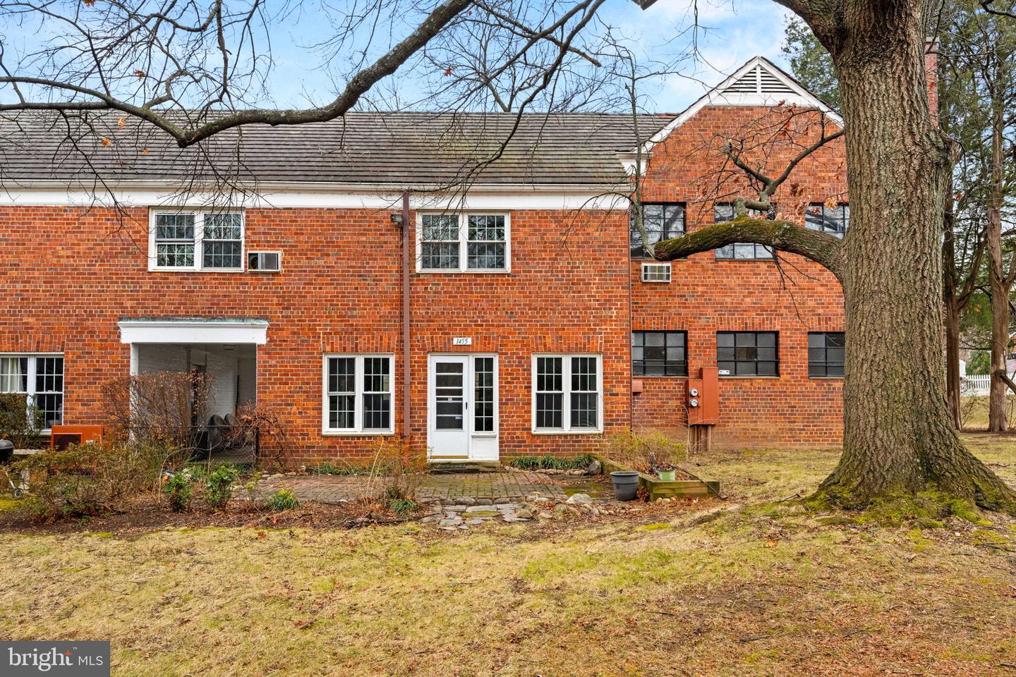 1455 MARTHA CUSTIS DR, ALEXANDRIA, Virginia 22302, 3 Bedrooms Bedrooms, ,1 BathroomBathrooms,Residential,For sale,1455 MARTHA CUSTIS DR,VAAX2053322 MLS # VAAX2053322