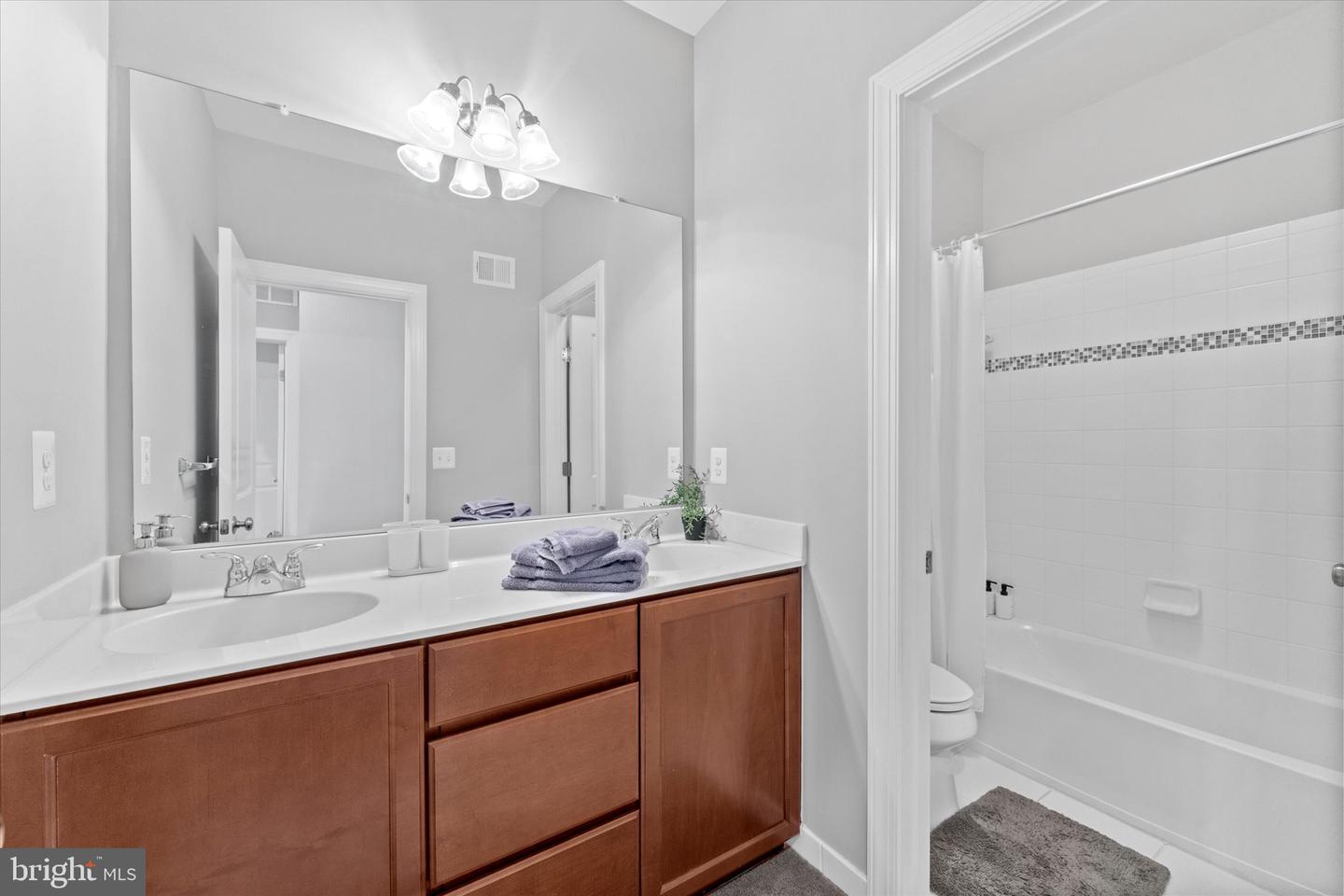 20433 SAVIN HILL DR, ASHBURN, Virginia 20147, 5 Bedrooms Bedrooms, ,4 BathroomsBathrooms,Residential,For sale,20433 SAVIN HILL DR,VALO2114260 MLS # VALO2114260