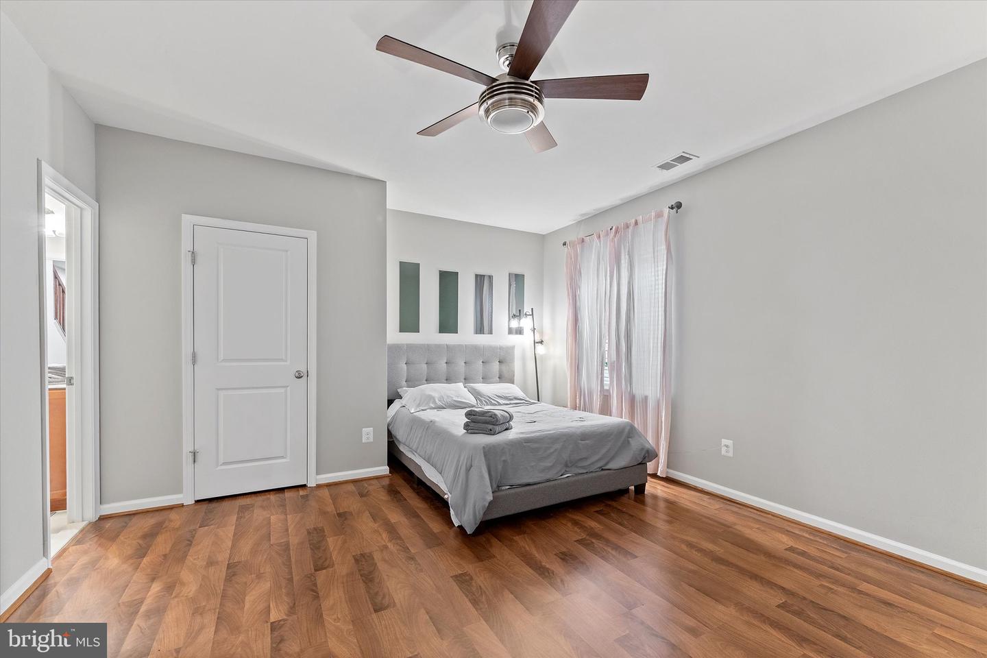 20433 SAVIN HILL DR, ASHBURN, Virginia 20147, 5 Bedrooms Bedrooms, ,4 BathroomsBathrooms,Residential,For sale,20433 SAVIN HILL DR,VALO2114260 MLS # VALO2114260