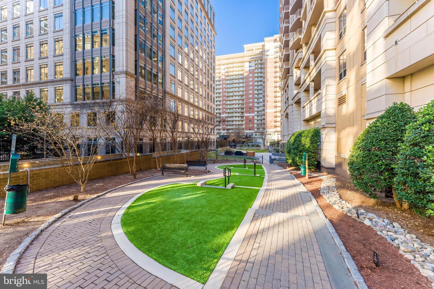 888 N QUINCY ST #1401, ARLINGTON, Virginia 22203, 2 Bedrooms Bedrooms, 8 Rooms Rooms,2 BathroomsBathrooms,Residential,For sale,888 N QUINCY ST #1401,VAAR2067876 MLS # VAAR2067876