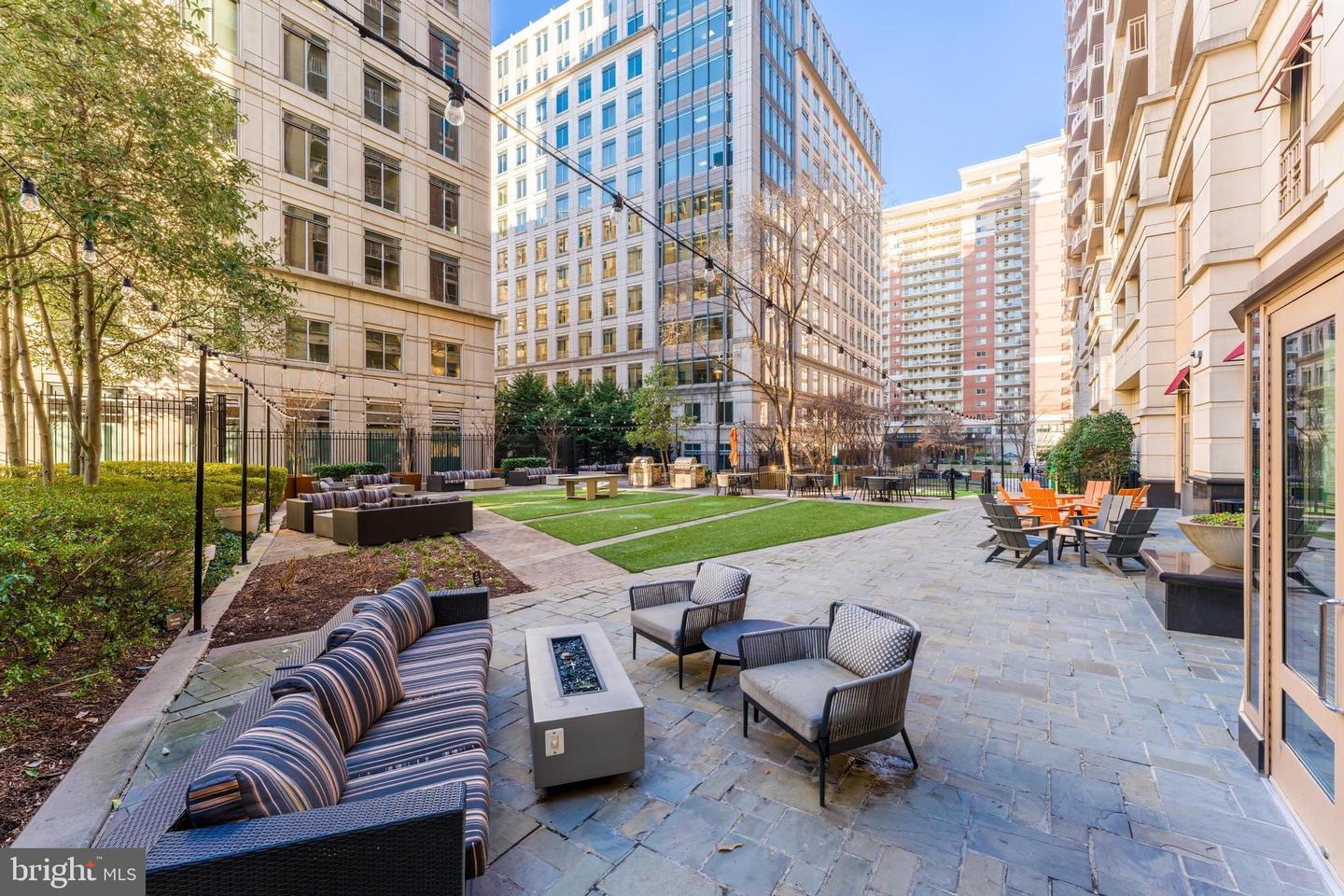 888 N QUINCY ST #1401, ARLINGTON, Virginia 22203, 2 Bedrooms Bedrooms, 8 Rooms Rooms,2 BathroomsBathrooms,Residential,For sale,888 N QUINCY ST #1401,VAAR2067876 MLS # VAAR2067876