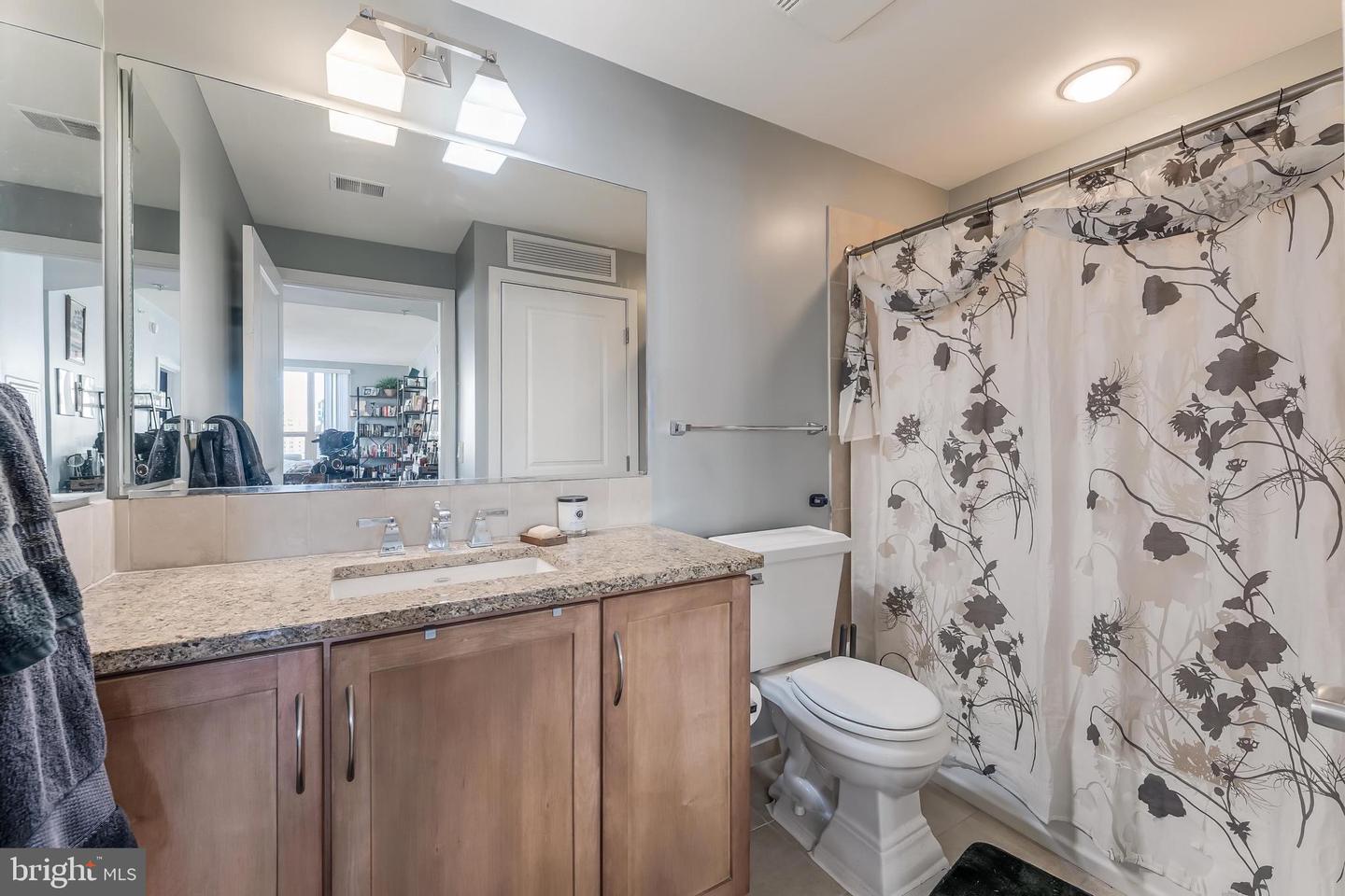 888 N QUINCY ST #1401, ARLINGTON, Virginia 22203, 2 Bedrooms Bedrooms, 8 Rooms Rooms,2 BathroomsBathrooms,Residential,For sale,888 N QUINCY ST #1401,VAAR2067876 MLS # VAAR2067876