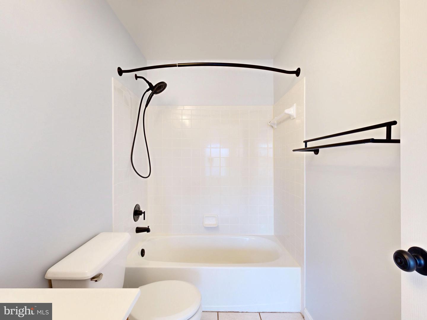 14196 CUDDY LOOP #304, WOODBRIDGE, Virginia 22193, 2 Bedrooms Bedrooms, ,2 BathroomsBathrooms,Residential,For sale,14196 CUDDY LOOP #304,VAPW2110772 MLS # VAPW2110772