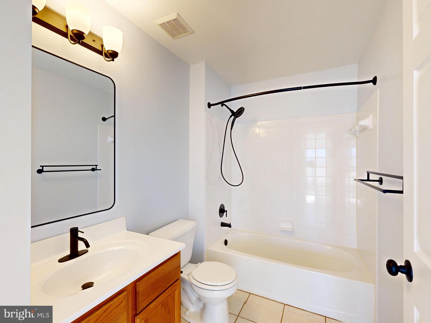 14196 CUDDY LOOP #304, WOODBRIDGE, Virginia 22193, 2 Bedrooms Bedrooms, ,2 BathroomsBathrooms,Residential,For sale,14196 CUDDY LOOP #304,VAPW2110772 MLS # VAPW2110772