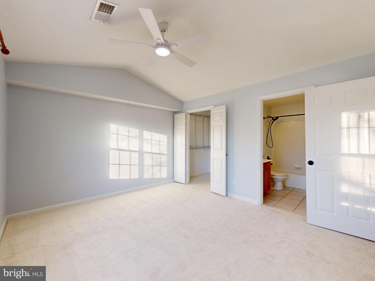 14196 CUDDY LOOP #304, WOODBRIDGE, Virginia 22193, 2 Bedrooms Bedrooms, ,2 BathroomsBathrooms,Residential,For sale,14196 CUDDY LOOP #304,VAPW2110772 MLS # VAPW2110772