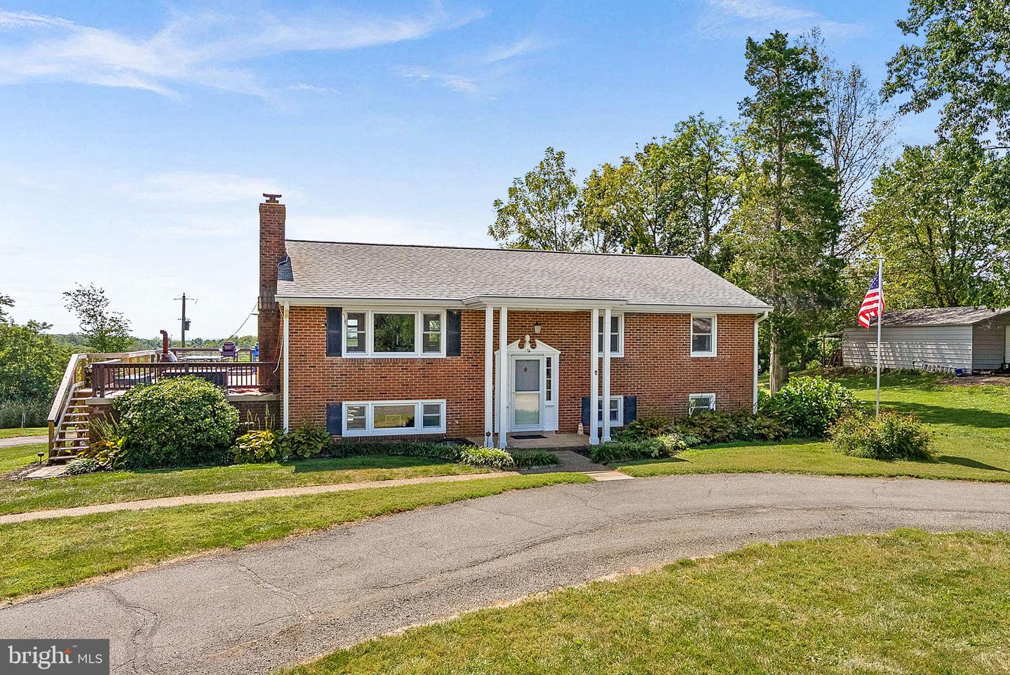 39857 THOMAS MILL RD, LEESBURG, Virginia 20175, 4 Bedrooms Bedrooms, ,2 BathroomsBathrooms,Residential,For sale,39857 THOMAS MILL RD,VALO2114180 MLS # VALO2114180