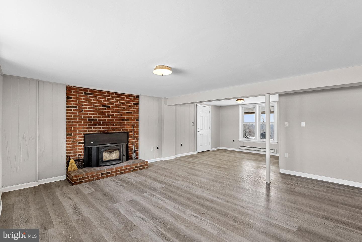 39857 THOMAS MILL RD, LEESBURG, Virginia 20175, 4 Bedrooms Bedrooms, ,2 BathroomsBathrooms,Residential,For sale,39857 THOMAS MILL RD,VALO2114180 MLS # VALO2114180