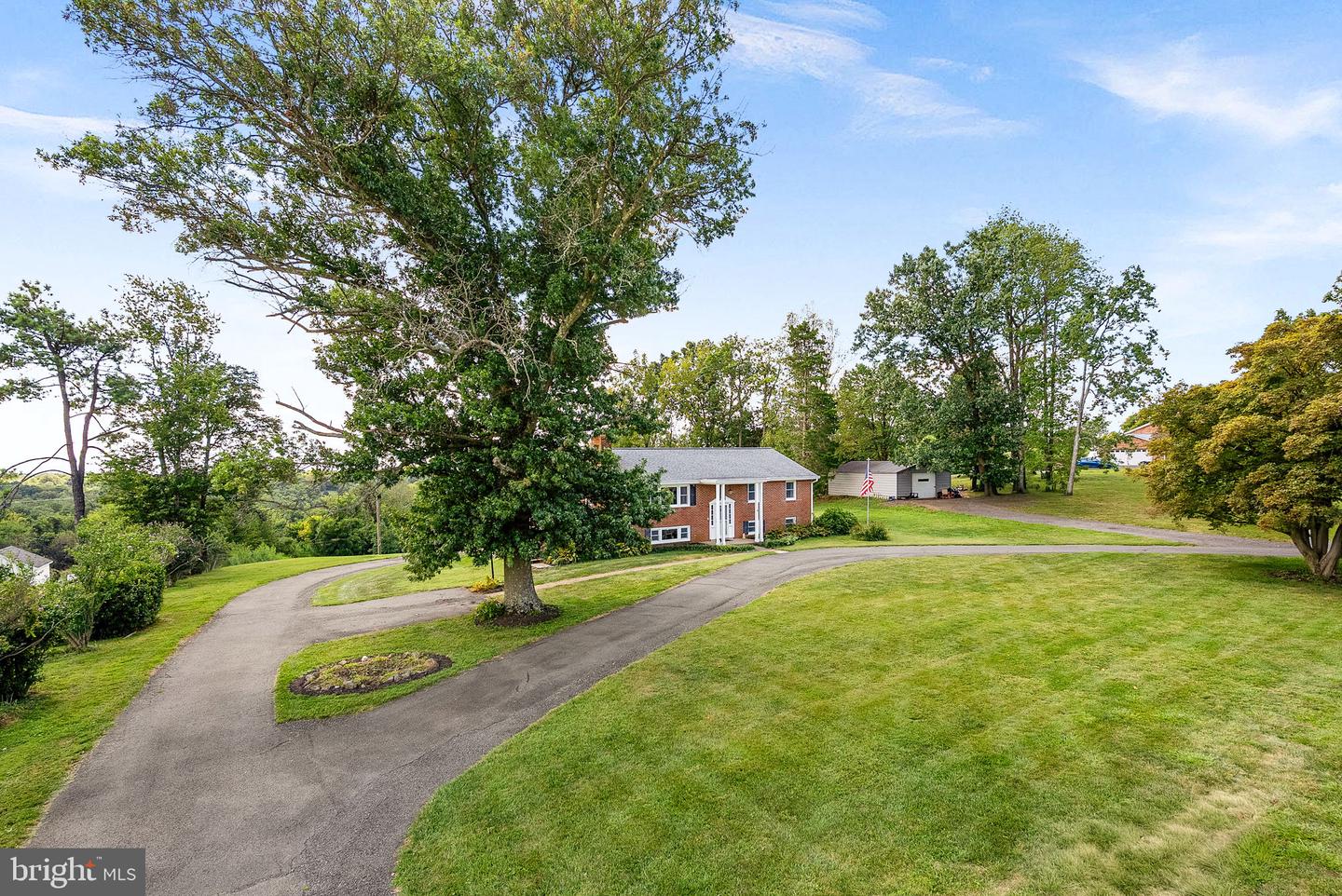 39857 THOMAS MILL RD, LEESBURG, Virginia 20175, 4 Bedrooms Bedrooms, ,2 BathroomsBathrooms,Residential,For sale,39857 THOMAS MILL RD,VALO2114180 MLS # VALO2114180