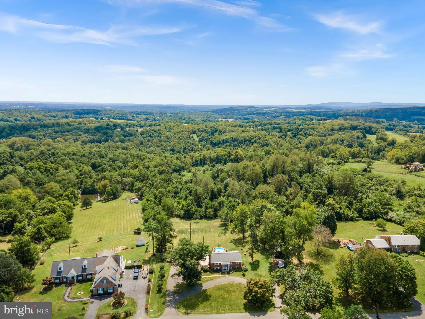 39857 THOMAS MILL RD, LEESBURG, Virginia 20175, 4 Bedrooms Bedrooms, ,2 BathroomsBathrooms,Residential,For sale,39857 THOMAS MILL RD,VALO2114180 MLS # VALO2114180