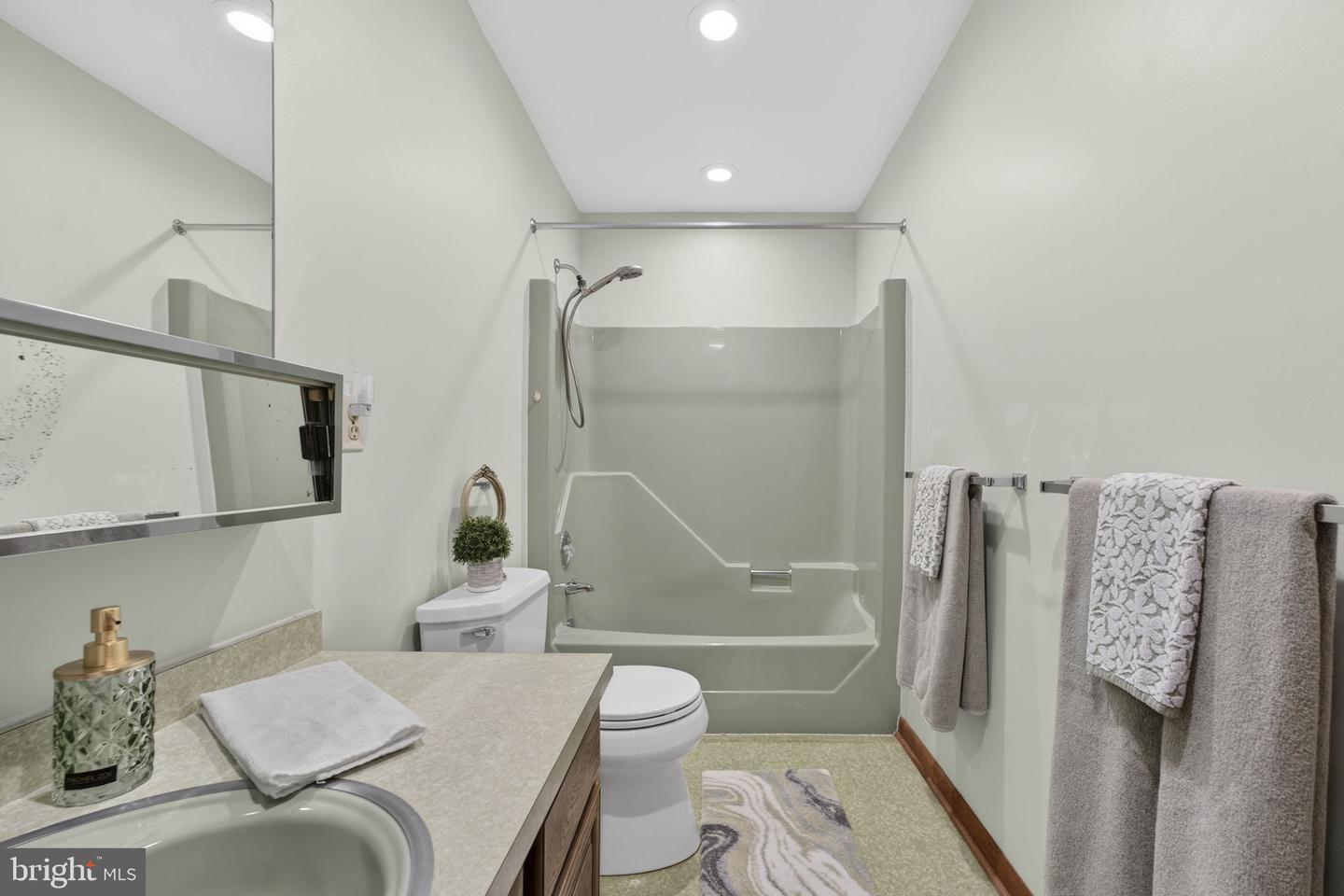 6030 SNOW MOUNTAIN RD, BROAD RUN, Virginia 20137, 4 Bedrooms Bedrooms, ,3 BathroomsBathrooms,Residential,For sale,6030 SNOW MOUNTAIN RD,VAFQ2020172 MLS # VAFQ2020172