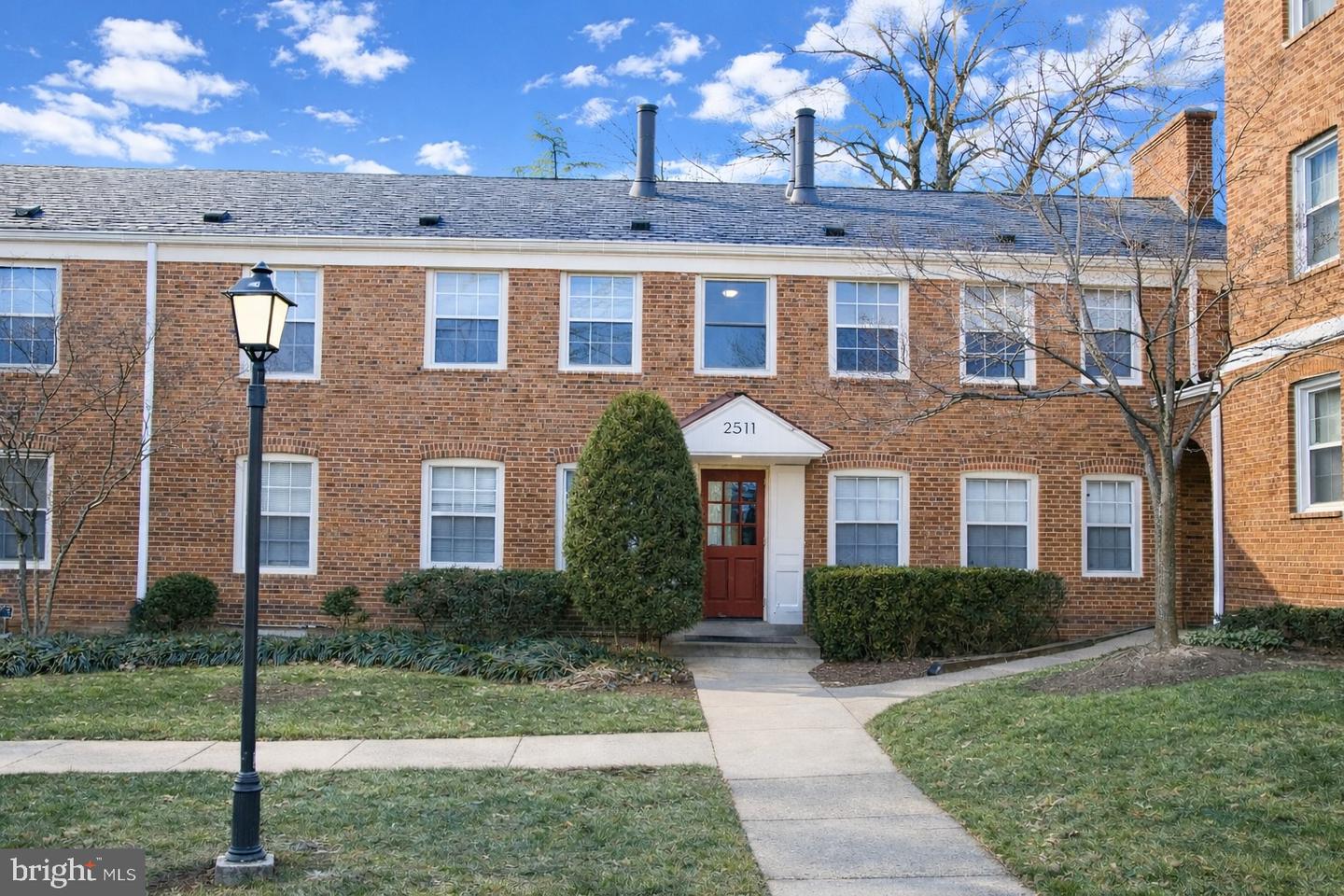 2511 ARLINGTON BLVD #101, ARLINGTON, Virginia 22201, 1 Bedroom Bedrooms, ,1 BathroomBathrooms,Residential,For sale,2511 ARLINGTON BLVD #101,VAAR2067910 MLS # VAAR2067910
