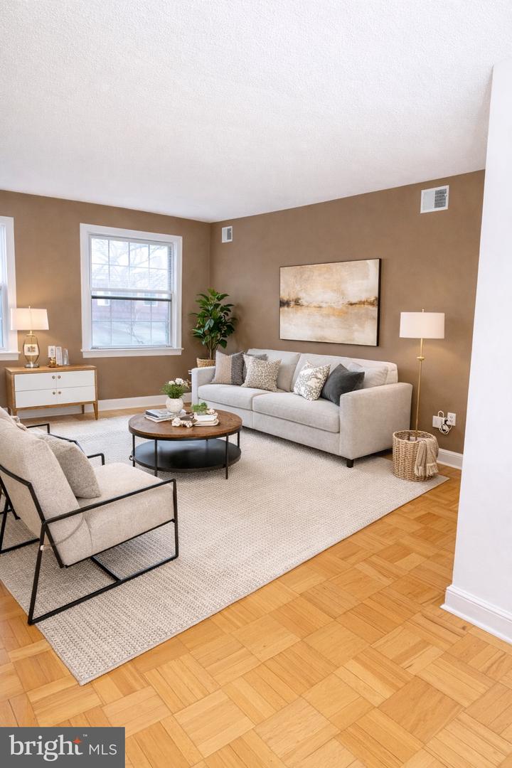 2511 ARLINGTON BLVD #101, ARLINGTON, Virginia 22201, 1 Bedroom Bedrooms, ,1 BathroomBathrooms,Residential,For sale,2511 ARLINGTON BLVD #101,VAAR2067910 MLS # VAAR2067910