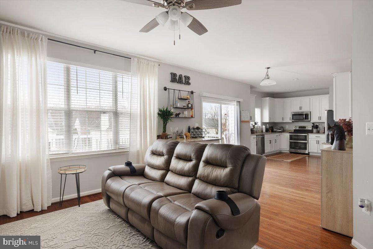 17670 CLEVELAND PARK DR, ROUND HILL, Virginia 20141, 4 Bedrooms Bedrooms, ,2 BathroomsBathrooms,Residential,For sale,17670 CLEVELAND PARK DR,VALO2114252 MLS # VALO2114252