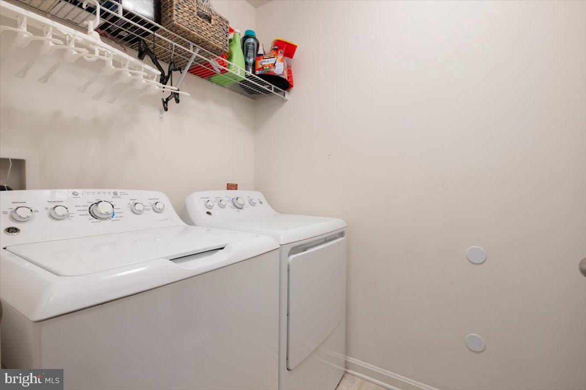 17670 CLEVELAND PARK DR, ROUND HILL, Virginia 20141, 4 Bedrooms Bedrooms, ,2 BathroomsBathrooms,Residential,For sale,17670 CLEVELAND PARK DR,VALO2114252 MLS # VALO2114252